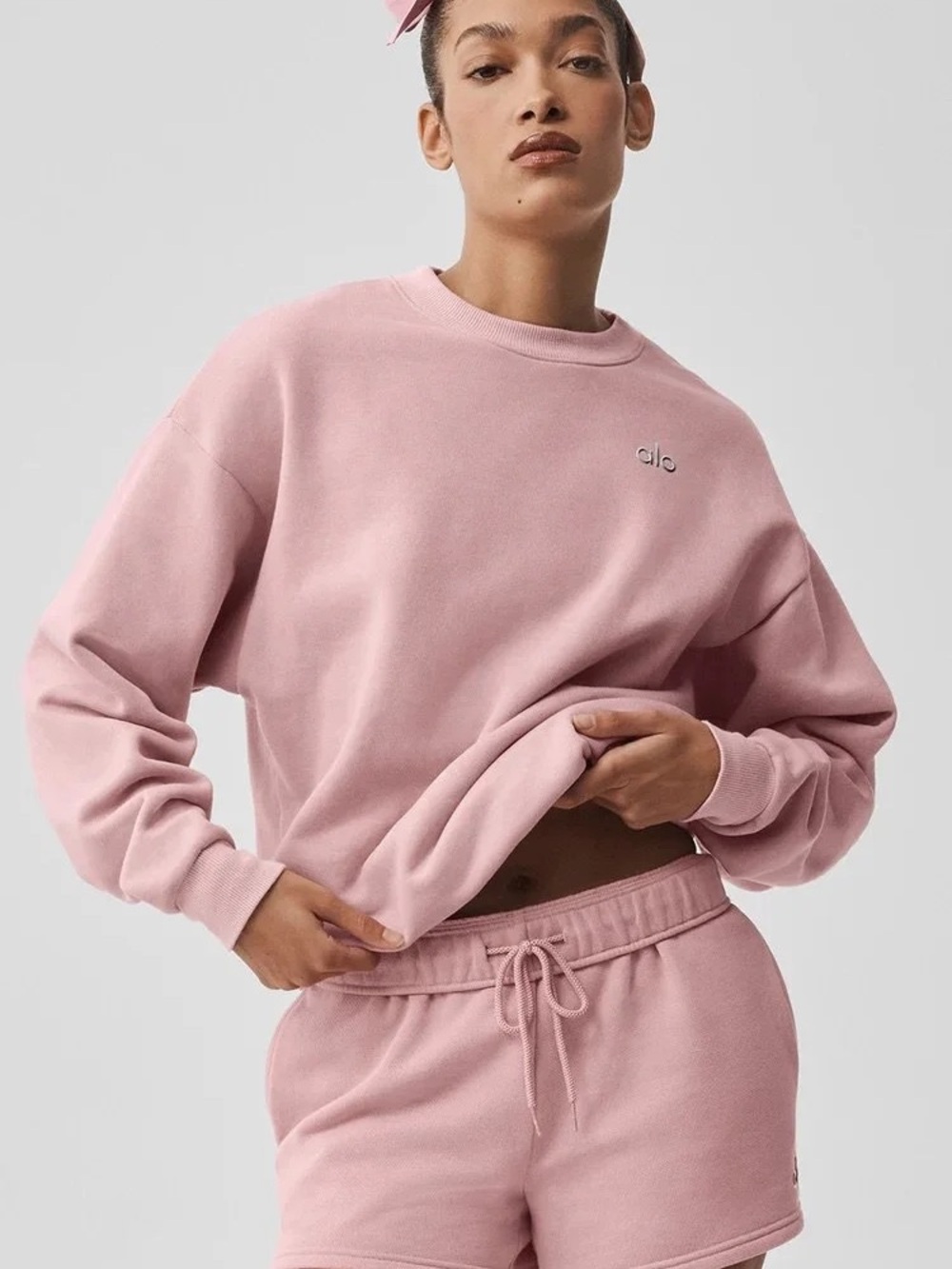 ALO Yoga Women's Crewneck in Vintage Pink